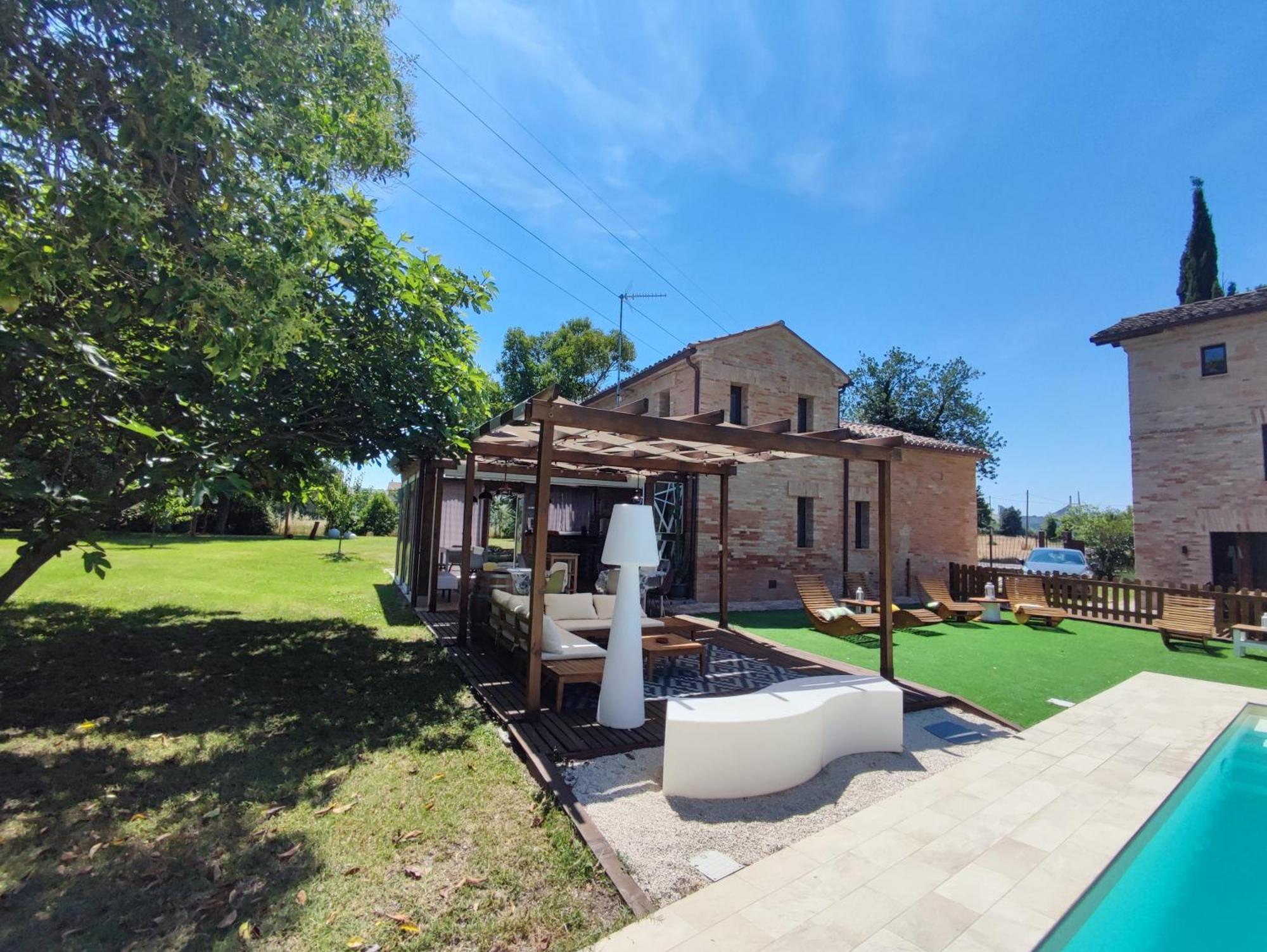 B&B Il Fienile Del Borgo Iesi Exterior foto